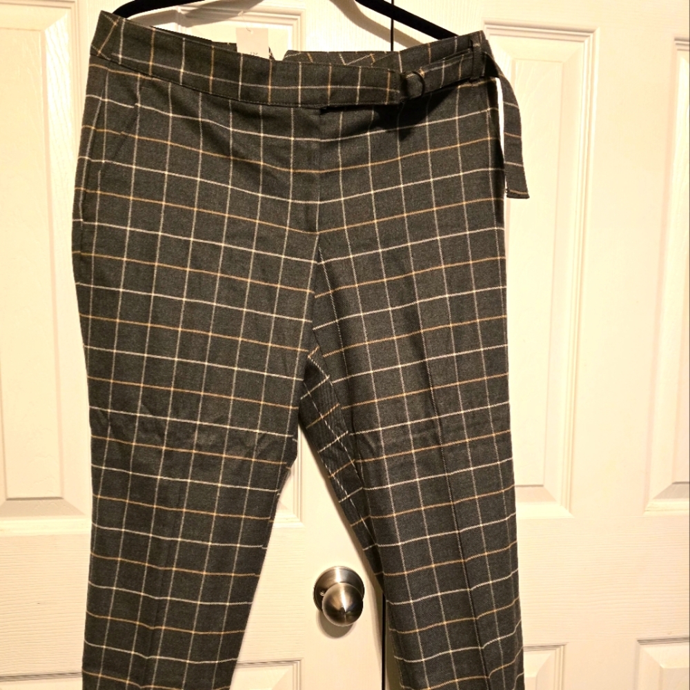 Banana Republic Gray Avery Ankle Length Tailored Performance in size 12P.